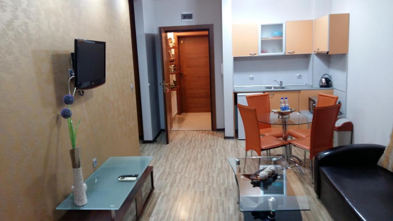 Fantasy Apartaments And Studios Avenue Комплекс Фантазия Хисаря Exterior photo