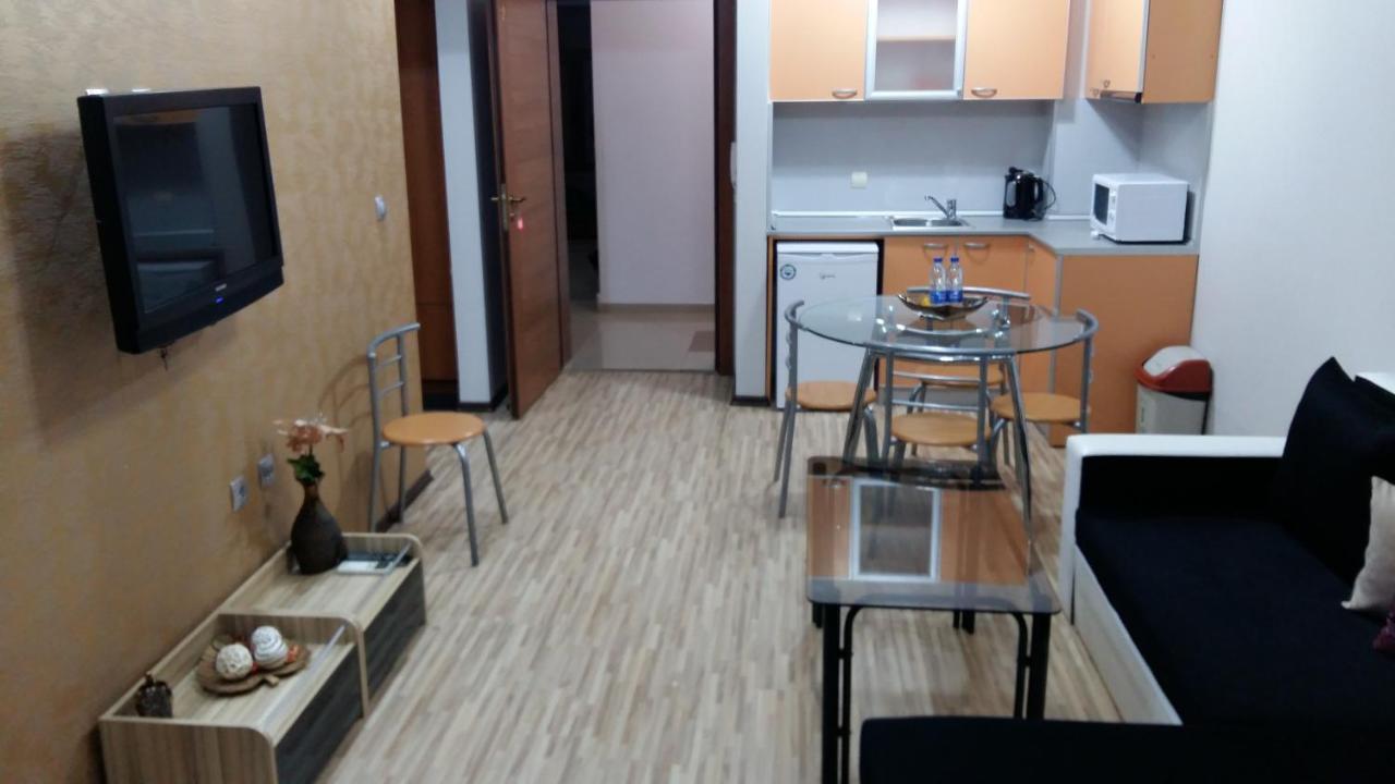 Fantasy Apartaments And Studios Avenue Комплекс Фантазия Хисаря Exterior photo